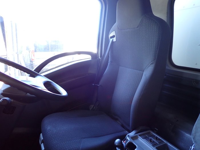 2018 ISUZU FRR 107-210