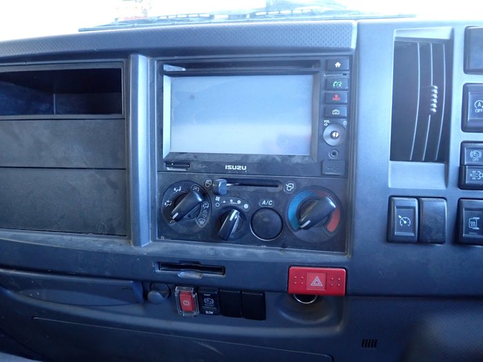 2018 ISUZU FRR 107-210