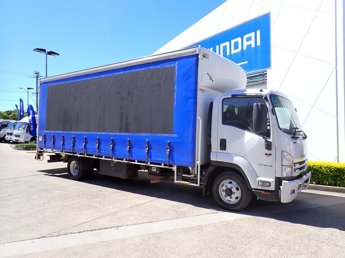 2018 ISUZU FRR 107-210