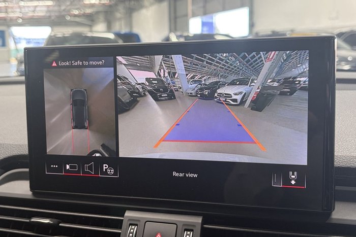 2024 Audi Q5 45 TFSI Dynamic Black