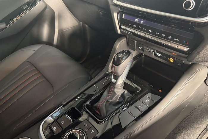 2025 Isuzu MU-X X-TERRAIN