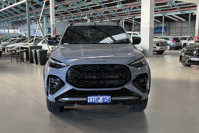 2025 Isuzu MU-X X-TERRAIN