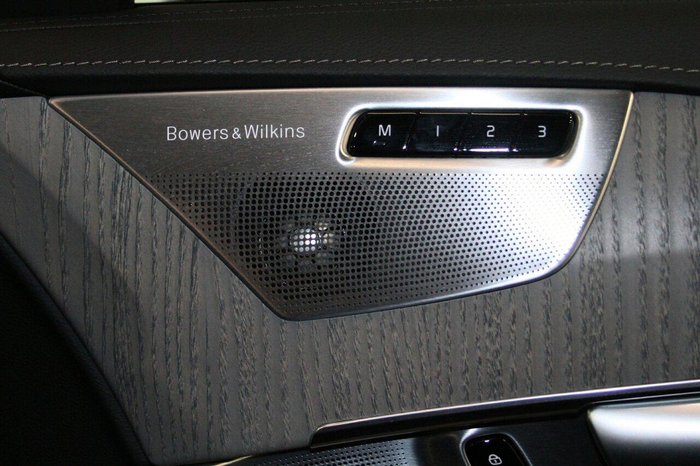 2024 Volvo XC90 Recharge Ultimate T8 Plug-In Hybrid