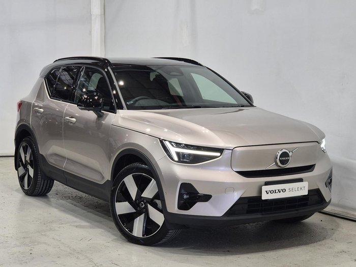 2024 Volvo XC40