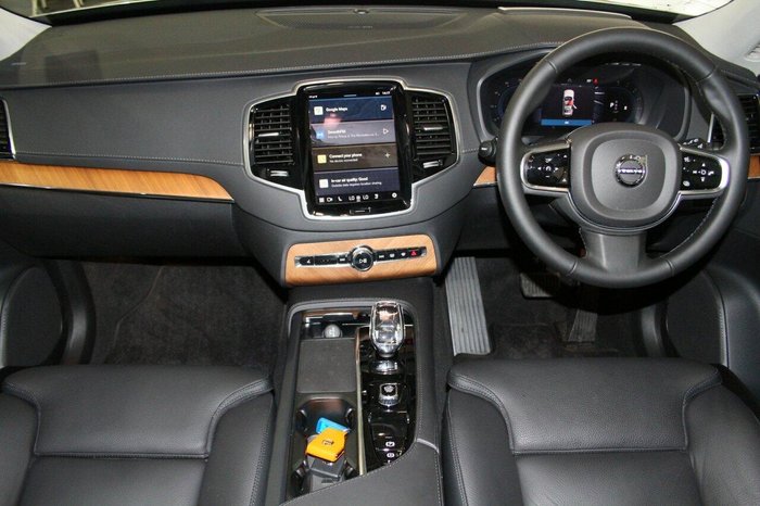 2024 Volvo XC90 Ultimate B5 Bright