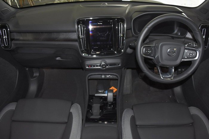 2024 Volvo C40 Recharge Twin