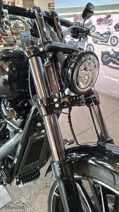 2025 Harley-davidson FXBR BREAKOUT (117) Vivid Black