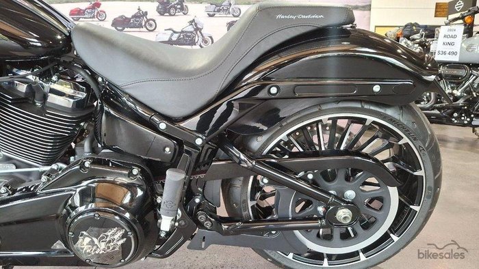 2025 Harley-davidson FXBR BREAKOUT (117) Vivid Black