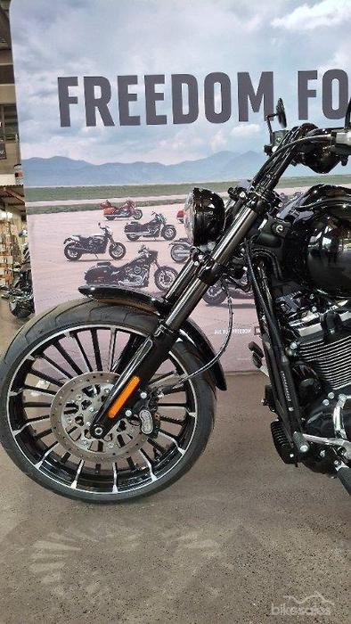 2025 Harley-davidson FXBR BREAKOUT (117) Vivid Black