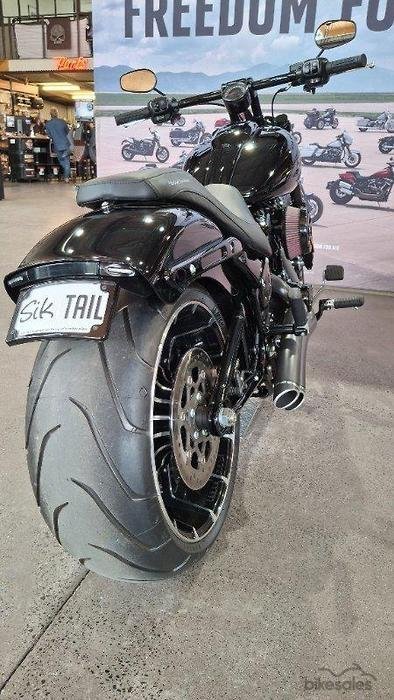 2025 Harley-davidson FXBR BREAKOUT (117) Vivid Black