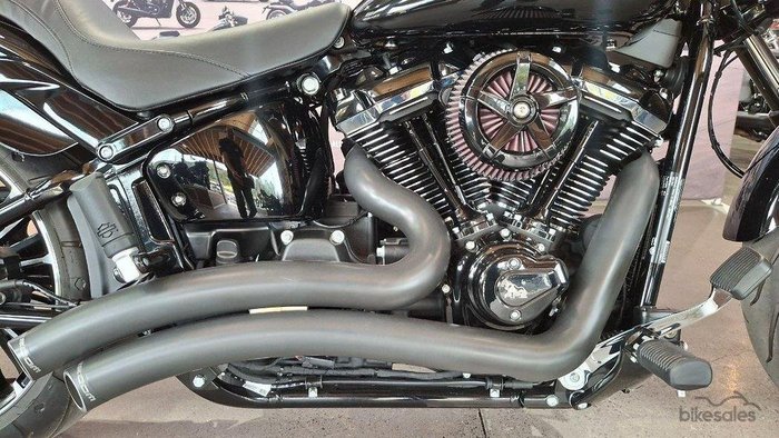 2025 Harley-davidson FXBR BREAKOUT (117) Vivid Black