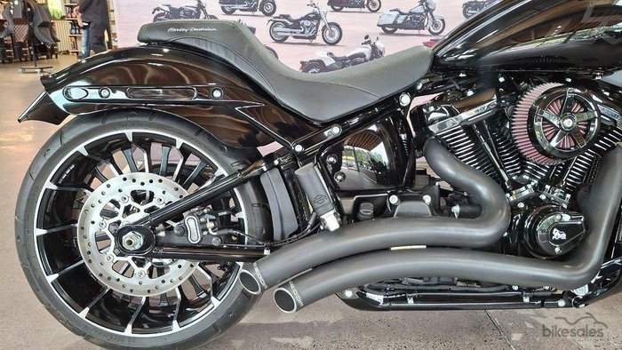 2025 Harley-davidson FXBR BREAKOUT (117) Vivid Black