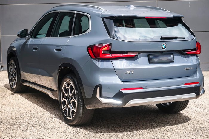2025 BMW X1 sDrive18i