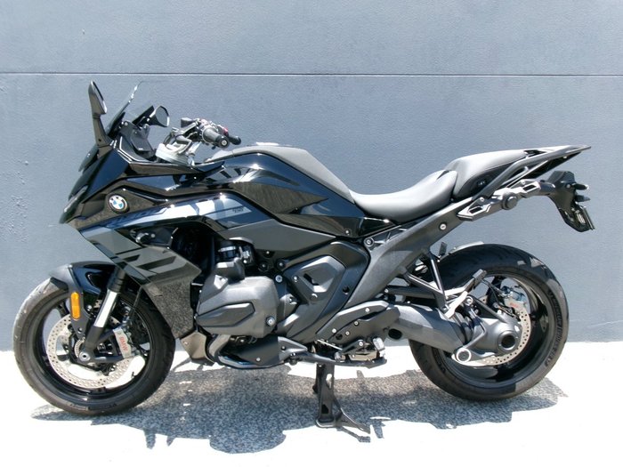 2026 BMW Motorrad 2026 BMW 1300CC R 1300 RS Triple Black BLACK STORM METALLIC