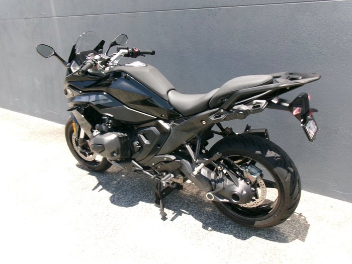 2026 BMW Motorrad 2026 BMW 1300CC R 1300 RS Triple Black BLACK STORM METALLIC