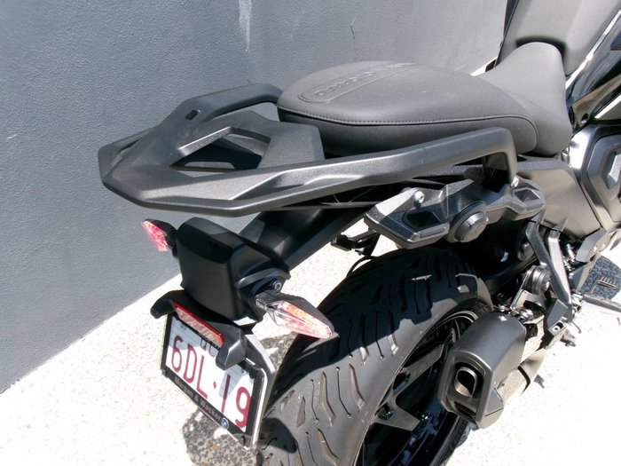 2026 BMW Motorrad 2026 BMW 1300CC R 1300 RS Triple Black BLACK STORM METALLIC