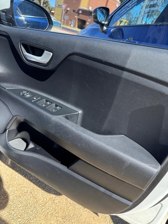 2018 Kia Rio S YB MY18 Clear White