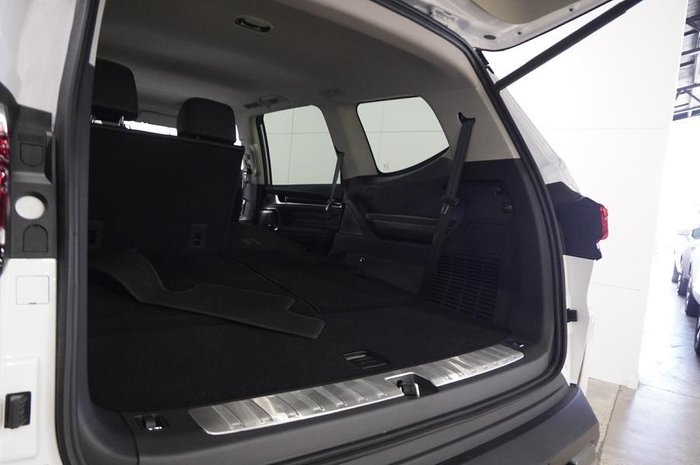 2025 LDV D90 Executive