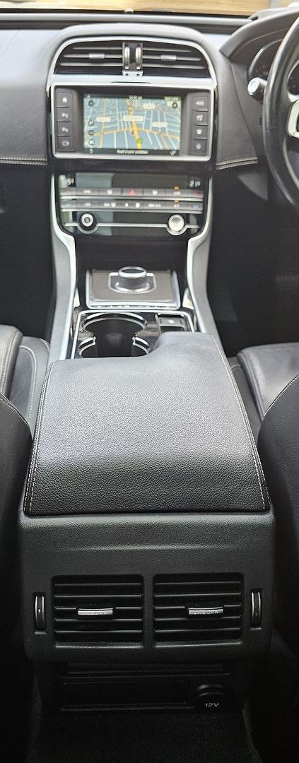 2016 Jaguar XE 25t R-Sport X760 MY17 Cosmic Black