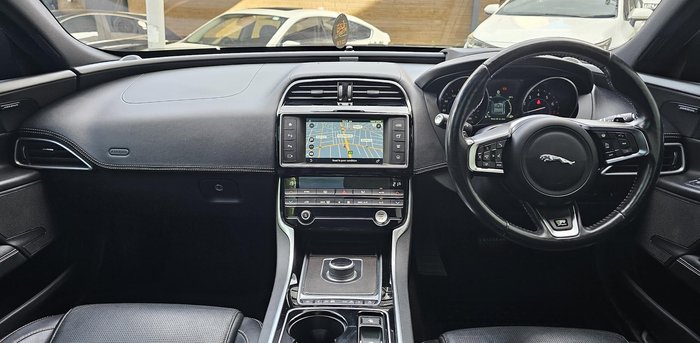 2016 Jaguar XE 25t R-Sport X760 MY17 Cosmic Black