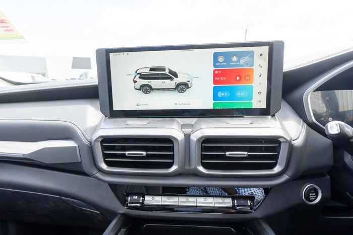 2025 LDV D90 Executive