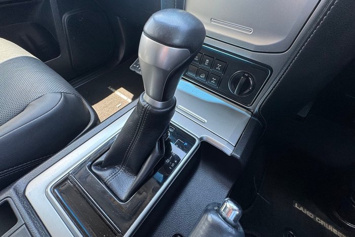 2021 Toyota Landcruiser Prado VX