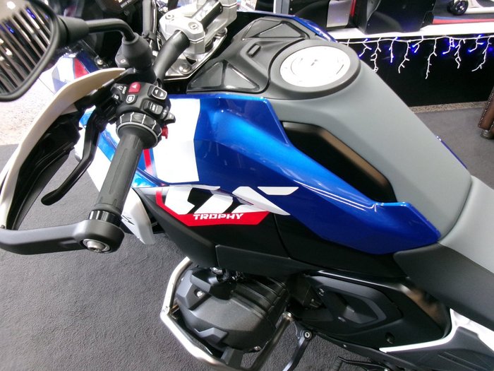 2025 BMW Motorrad 2025 Bmw 1300CC R 1300 GS Trophy RACINGBLUE METALLIC
