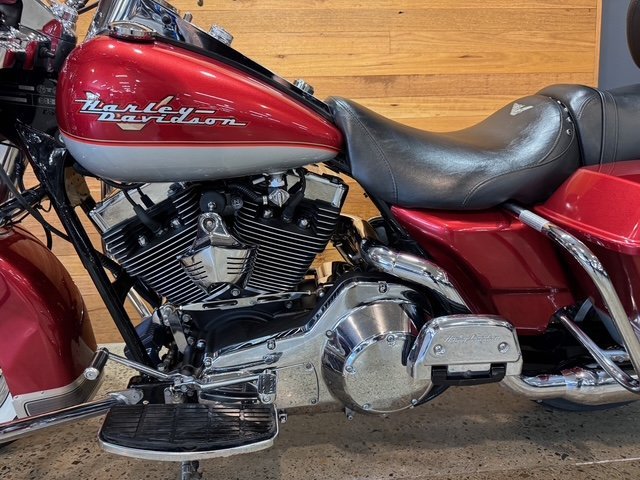 2004 Harley-davidson FLHR ROAD KING Red
