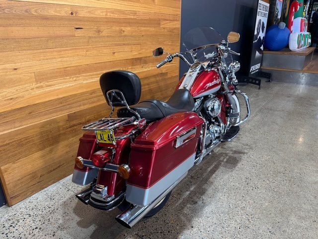 2004 Harley-davidson FLHR ROAD KING Red