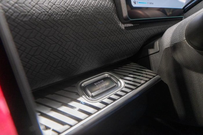 2025 Jaecoo J7 SHS Track