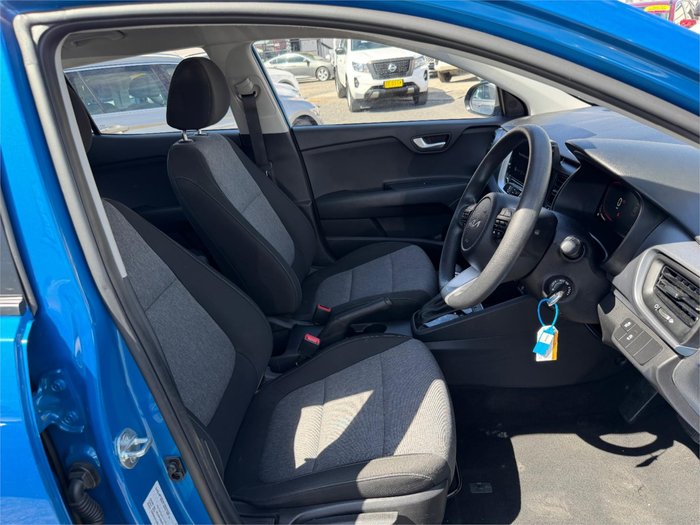 2024 KIA STONIC SPORT