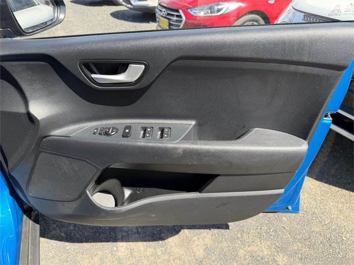 2024 KIA STONIC SPORT