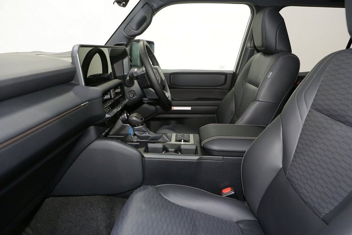 2025 Toyota Landcruiser Prado Altitude