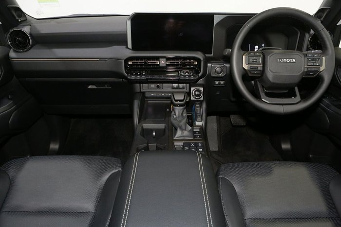 2025 Toyota Landcruiser Prado Altitude