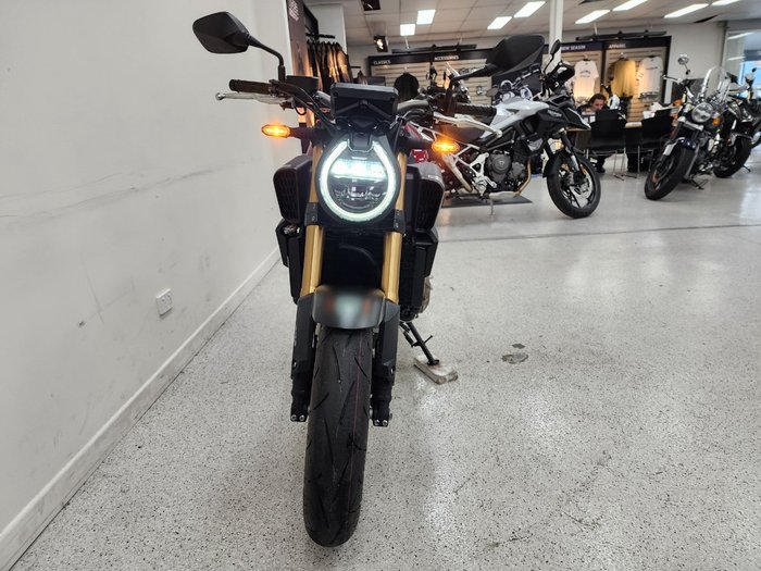 2024 Honda CB650R Red