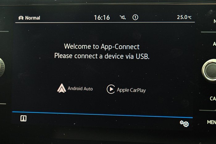 2024 Volkswagen T-Roc 140TSI R-Line