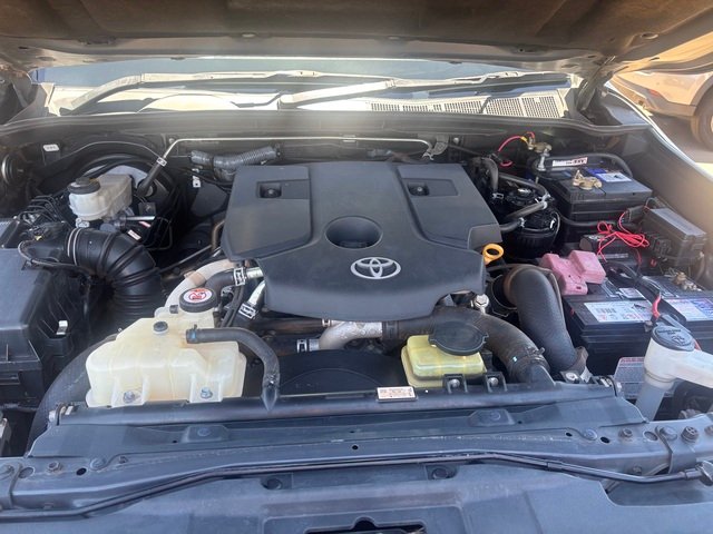 2020 Toyota Hilux HILUX 4x4 2.8L DSL D/C 6AT SR5 2L70350 001 Graphite