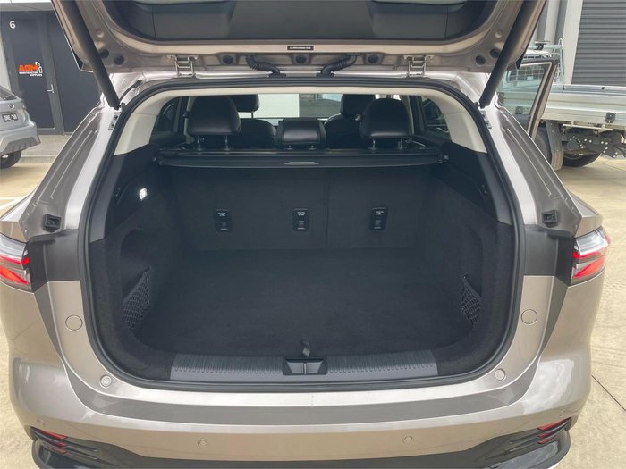 2025 MG HS Essence AS33 MY25 Cashmere Silver