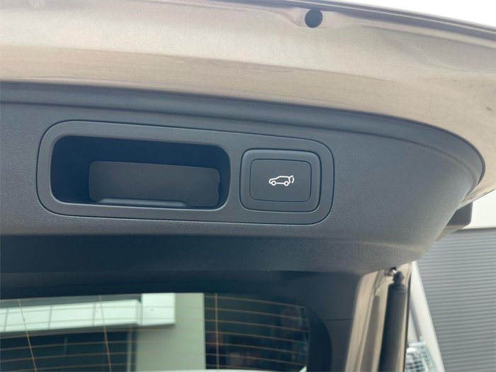 2025 MG HS Essence AS33 MY25 Cashmere Silver