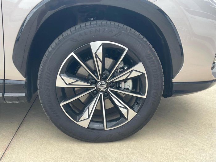 2025 MG HS Essence AS33 MY25 Cashmere Silver