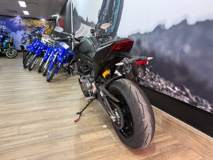 2021 DUCATI MONSTER 937 GREY GREY