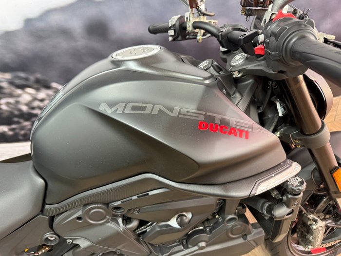 2021 DUCATI MONSTER 937 GREY GREY