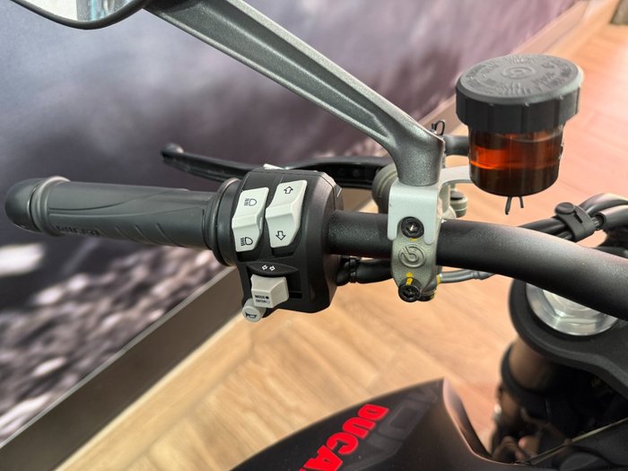 2021 DUCATI MONSTER 937 GREY GREY