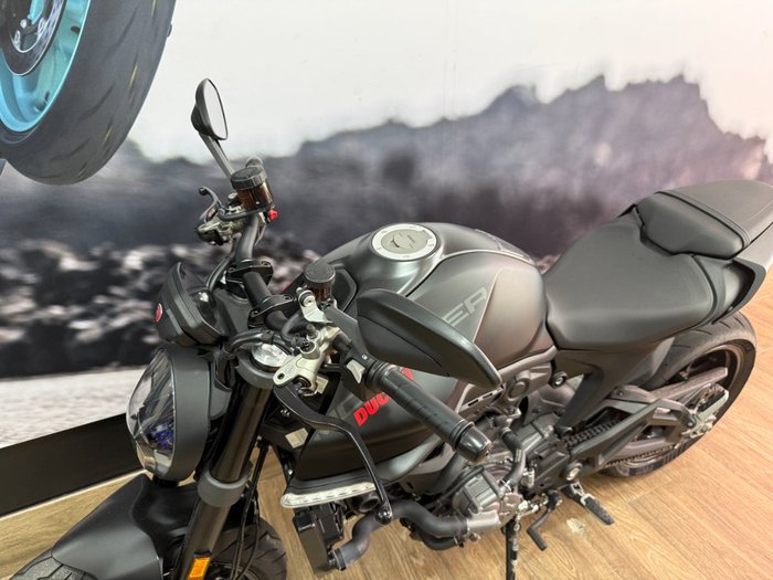 2021 DUCATI MONSTER 937 GREY GREY