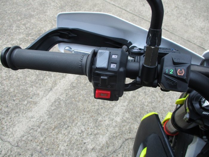 2023 HUSQVARNA 701 SUPERMOTO WHITE