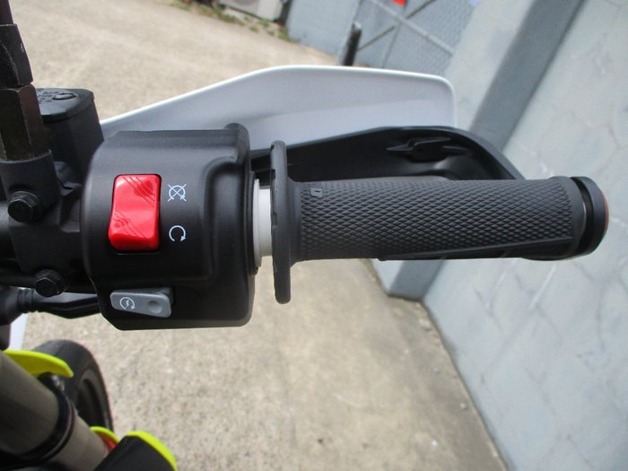 2023 HUSQVARNA 701 SUPERMOTO WHITE