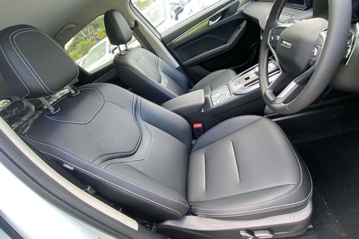 2025 GWM Haval Jolion Lux A01 Hamilton White (9C01)