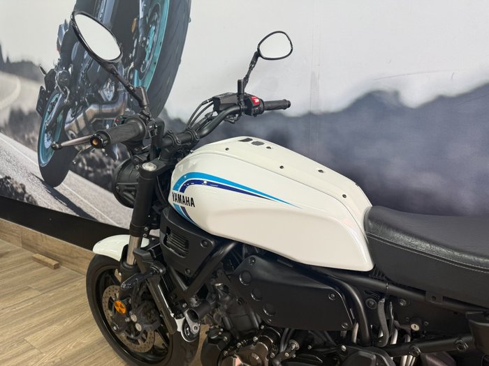 2023 Yamaha XSR700 WHITE
