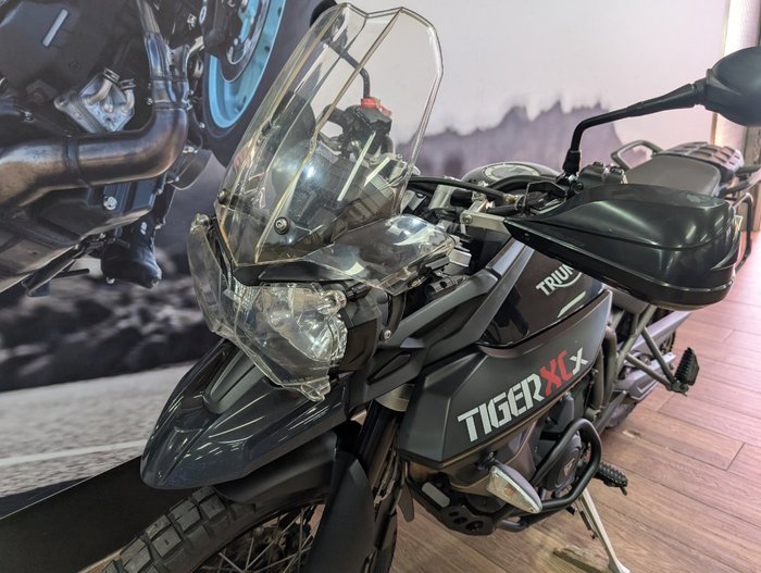 2016 Triumph TIGER 800 XCx LOW Black