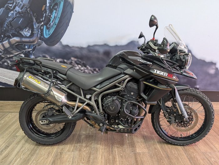2016 Triumph TIGER 800 XCx LOW Black